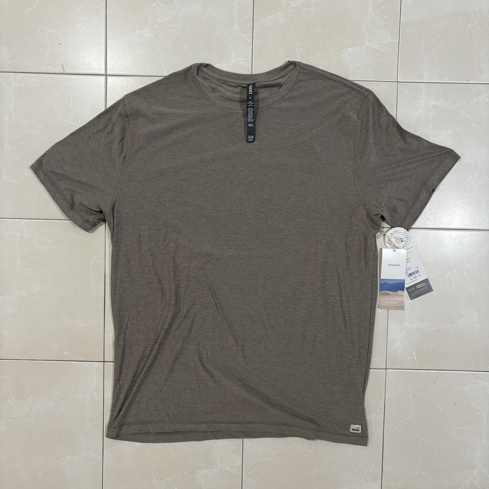 NWT Men's Vuori Short Sleeve Mocha Heather Strato Tech Crew T-Shirt Size XL